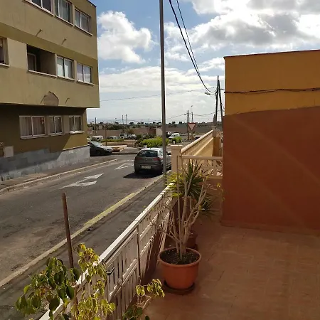 San Isidro. 2 Rooms. Quiet Terrace Apartamento
